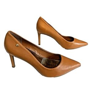 Velez‎ Pumps Caramel Brown Leather Gold Logo Women's  Size 6 | 38